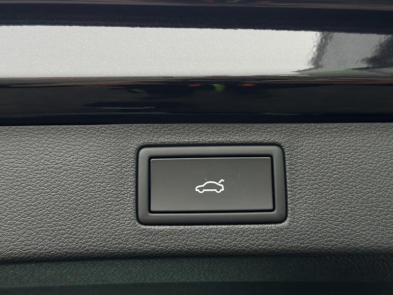 Škoda Kamiq 1.5TSi DSG Monte Carlo 150PS M - fotka 35 z 35