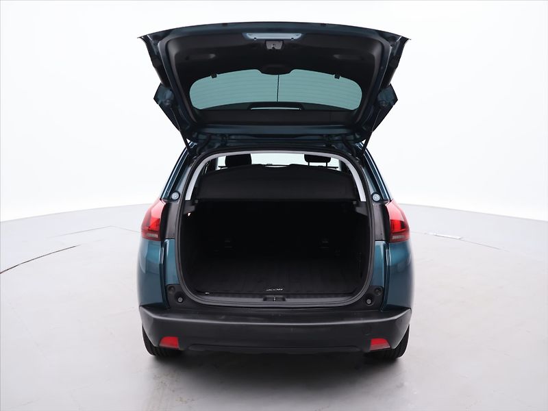 Peugeot 2008 1,2 PT 110k Active Klima CZ - fotka 9 z 28