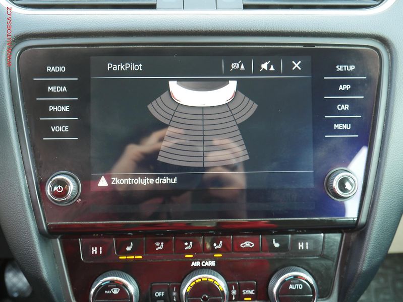 Škoda Octavia (2017) 1.4 G-TEC, ČR, LED, navi, AC - fotka 14 z 17
