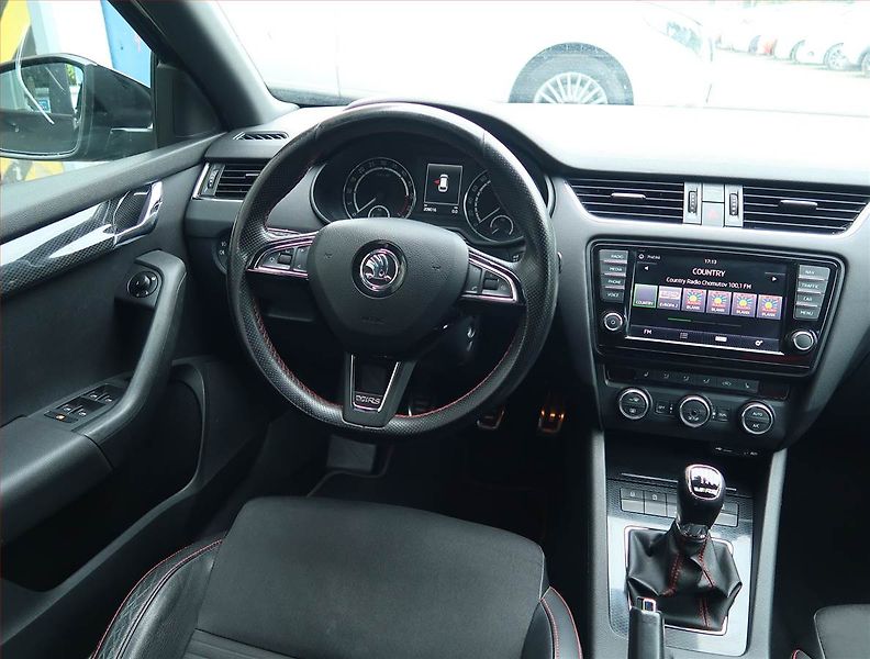 Škoda Octavia (2013) 2.0 TDI, Kůže, Navi, Bi-Xenony - fotka 7 z 15