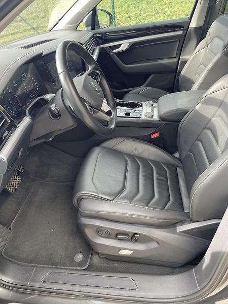 Volkswagen Touareg (2023) vyborny stav - fotka 5 z 5