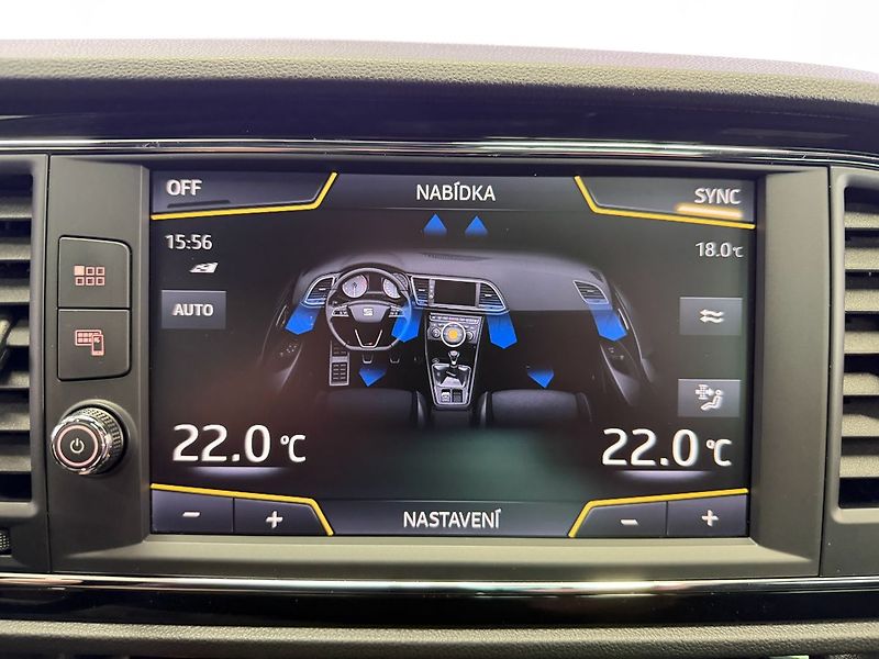 Seat Leon Cupra 300 2.0 TSI, 221 kW / 30 - fotka 18 z 25