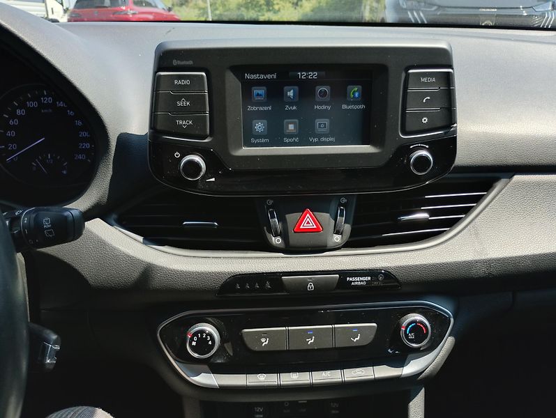 Hyundai i30 1.0 T-GDI - fotka 15 z 22