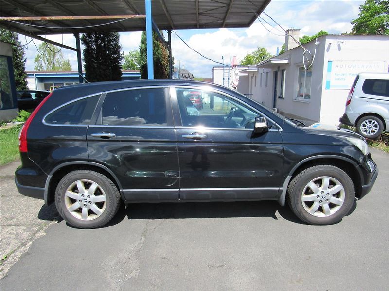 Honda CR-V 2,0 i-VTEC 4x4 Elegance - fotka 8 z 28