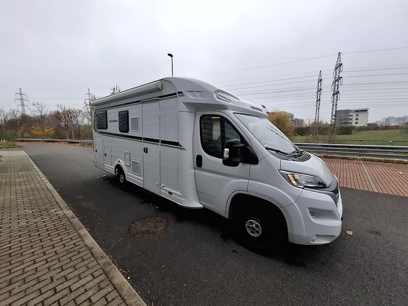 Weinsberg Carasuite (2023) 700MG Top stav, nehav , LED - fotka 3 z 28