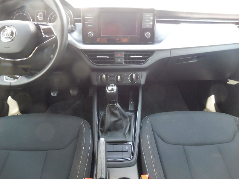 Škoda Scala (2022) Ambition 1,0 TSI 81kW - fotka 10 z 26