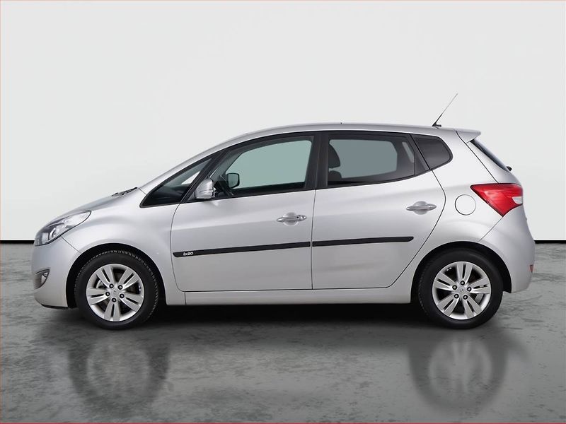 Hyundai ix20 (2013) 1.6 CVVT, Automat, Serv.kniha - fotka 3 z 20