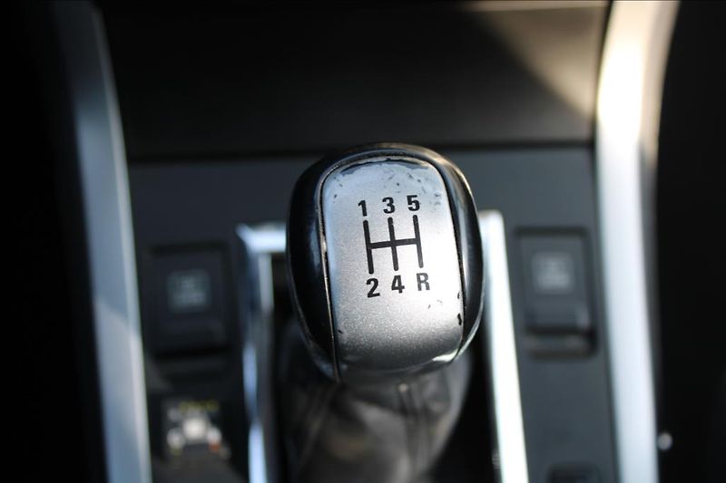 Suzuki Grand Vitara 2,0 i + LPG  LPG,4 x 4,TAŽNÉ - fotka 20 z 27