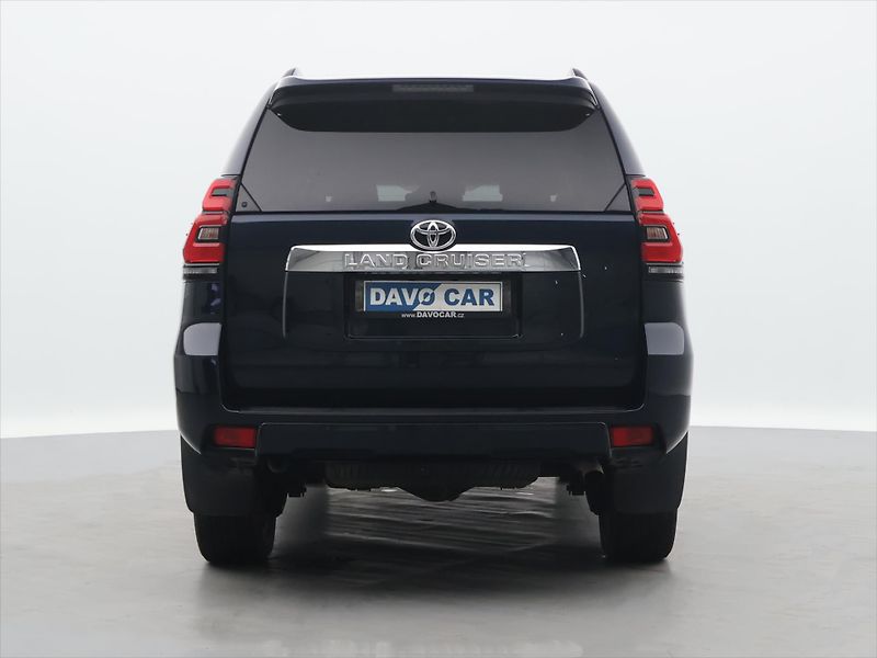 Toyota Land Cruiser 2,8 D-4D 150KW CZ 1.MAJ 4X4 - fotka 6 z 40
