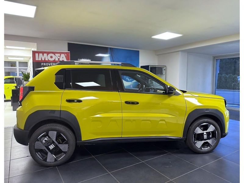 Fiat Grande Panda (2026) 1.2 Turbo Hybrid 110k MHEV eDC - fotka 4 z 20