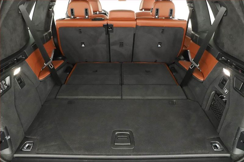 BMW X7 (2023) xDrive40d, Head Up, Vzduch - fotka 11 z 31