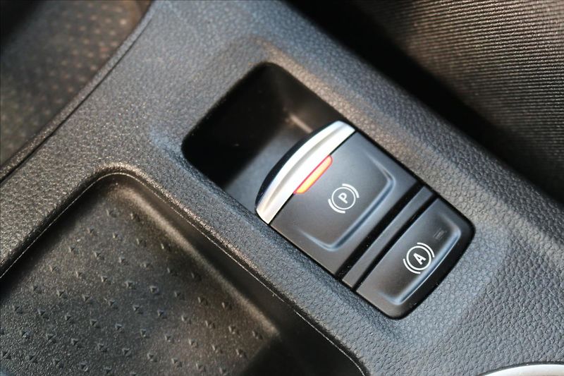 Renault Captur (2020) 1,6 Intens E-TECH Plug-in - fotka 38 z 71