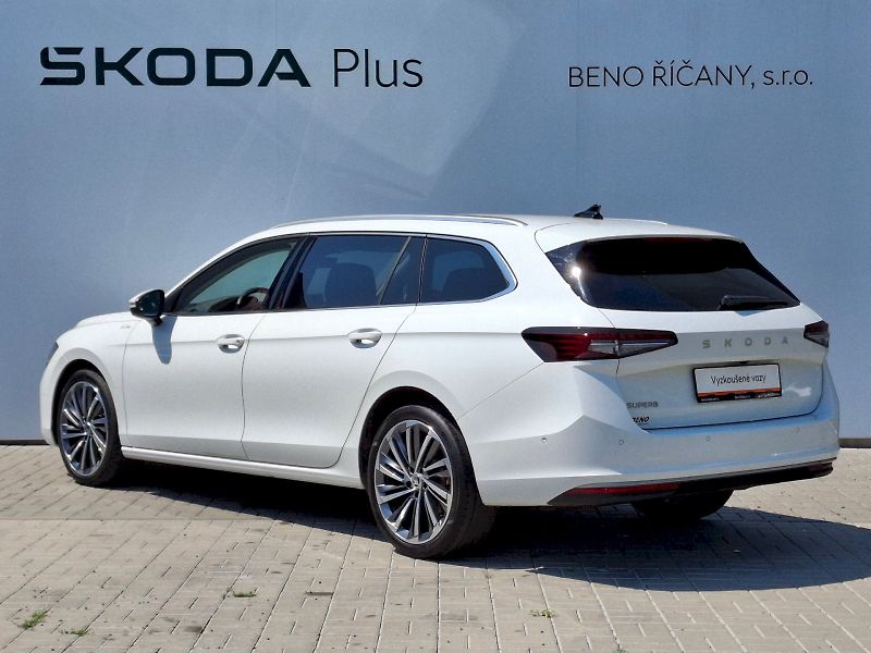Škoda Superb (2024) Combi L&K DSG 2,0TDi 110kW - fotka 10 z 35