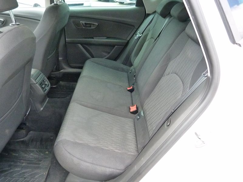 Seat Leon 1.2 tsi 77 Kw řemen - fotka 11 z 19