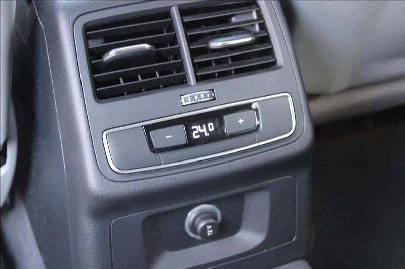 Audi A4 2,0 TDI  AUTOMAT,4x4,VIRTUAL - fotka 32 z 41