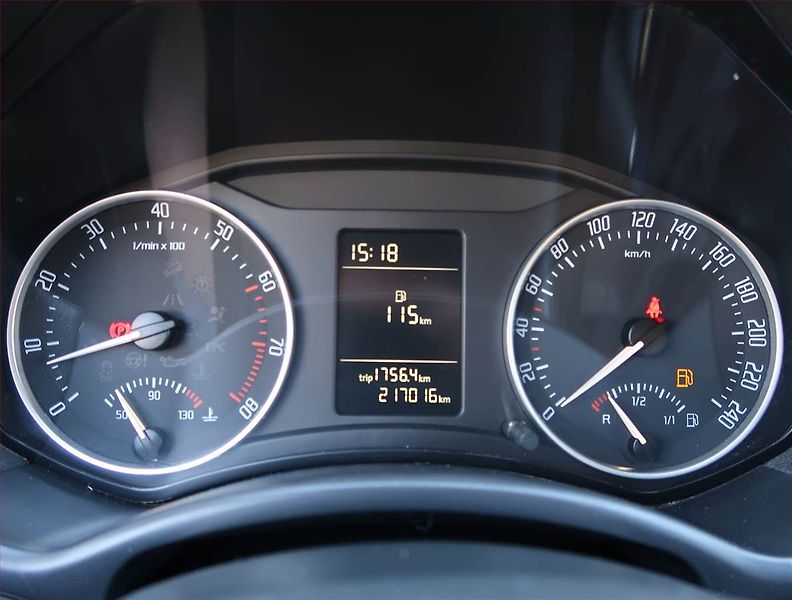 Škoda Octavia (2012) 1.2 TSI, ČR,1.maj - fotka 11 z 17