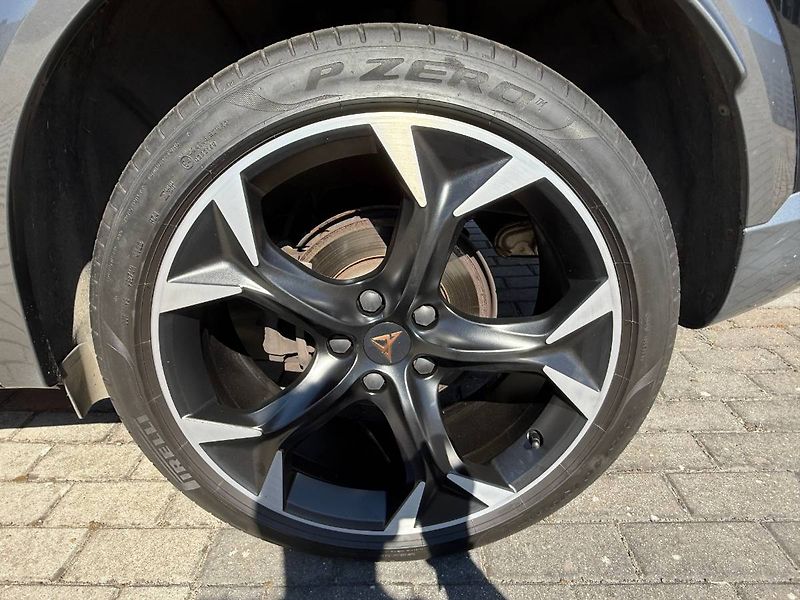 Cupra Formentor (2023) 1.5 TSI 110 kW DSG - fotka 25 z 33