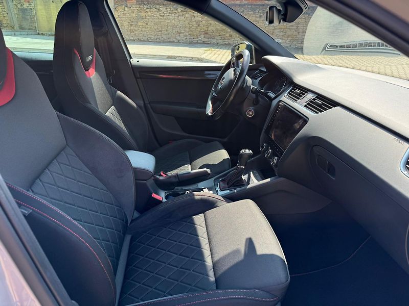 Škoda Octavia (2019) RS TDI 135KW  4x4 kombi  - fotka 17 z 30