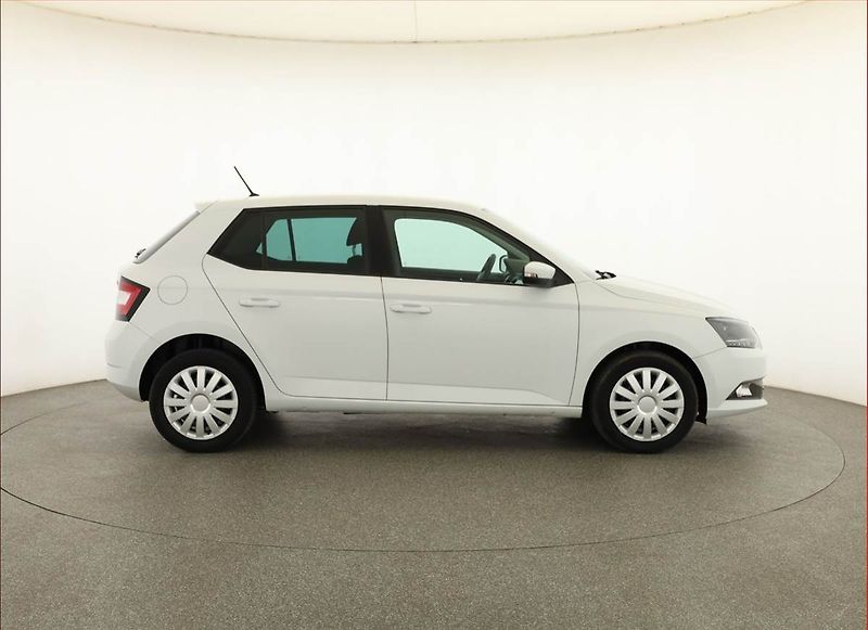 Škoda Fabia (2018) Style 1.0 TSI, Tempomat - fotka 6 z 19
