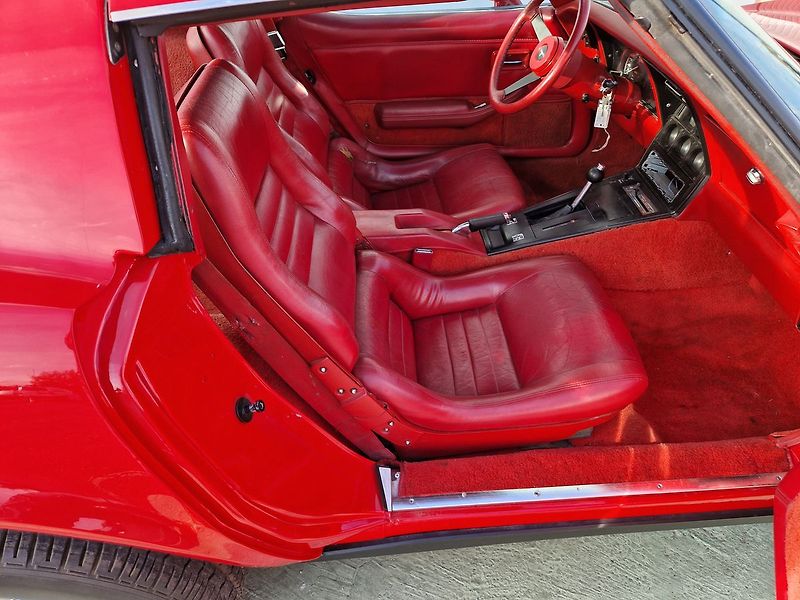 Chevrolet Corvette C3 - fotka 30 z 34