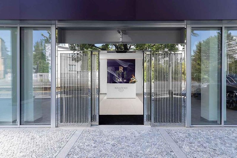 Nový showroom Rolls-Royce je v pražských Strašnicích