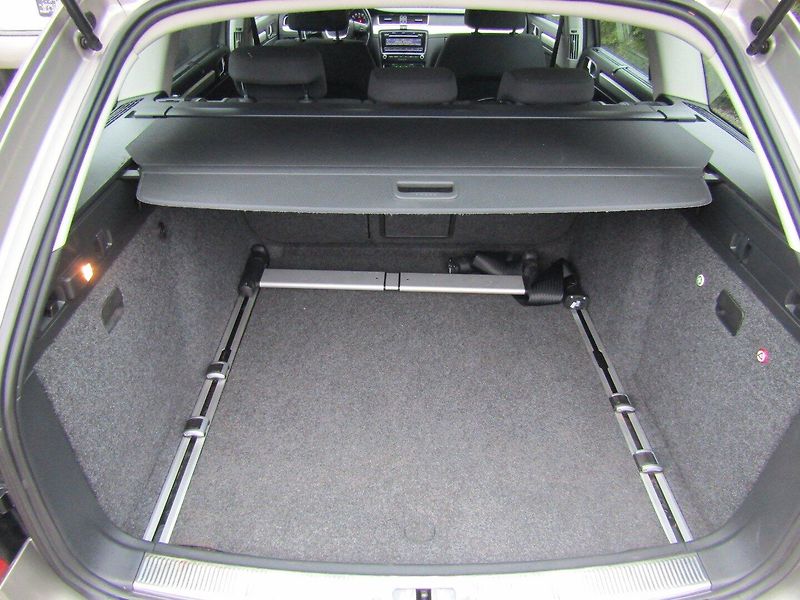 Škoda Superb (2011) 1.6 TDI 77kW - fotka 26 z 45
