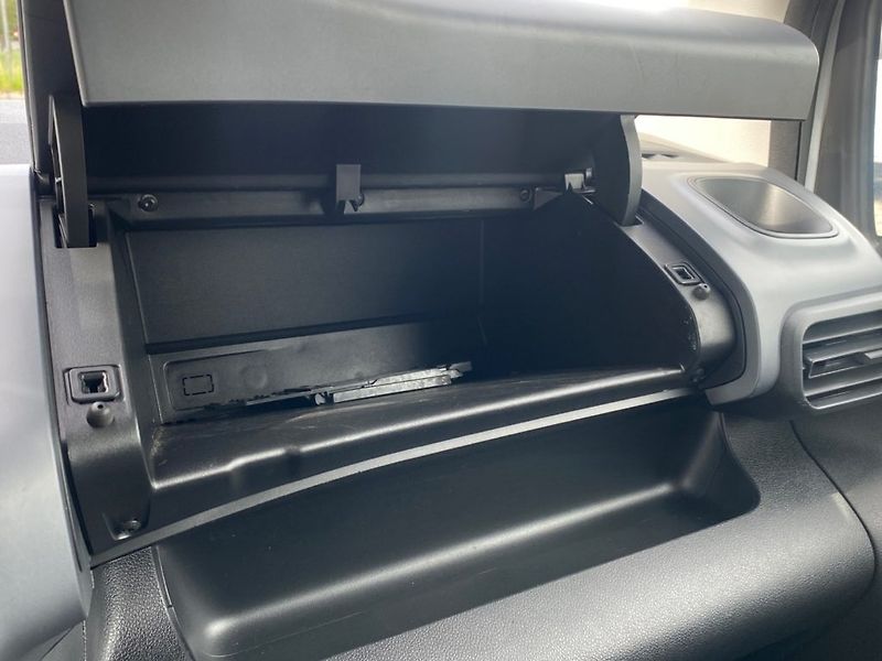 Opel Combo (2024) XL 1,5CDTI (96kW)7Míst - fotka 29 z 38