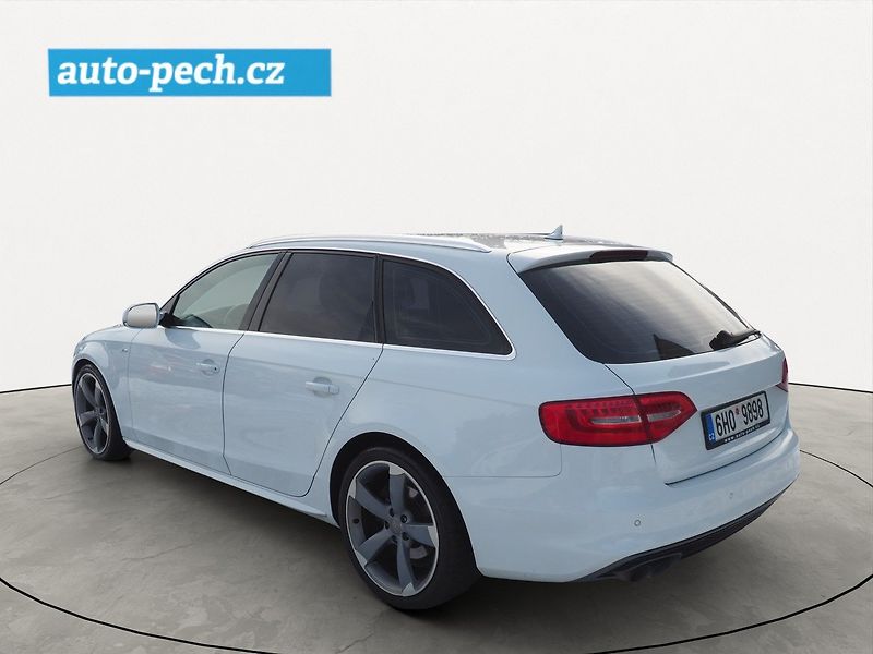 Audi A4 (2013) 2.0 TDI, 4x4, AT, S-Line - fotka 2 z 39