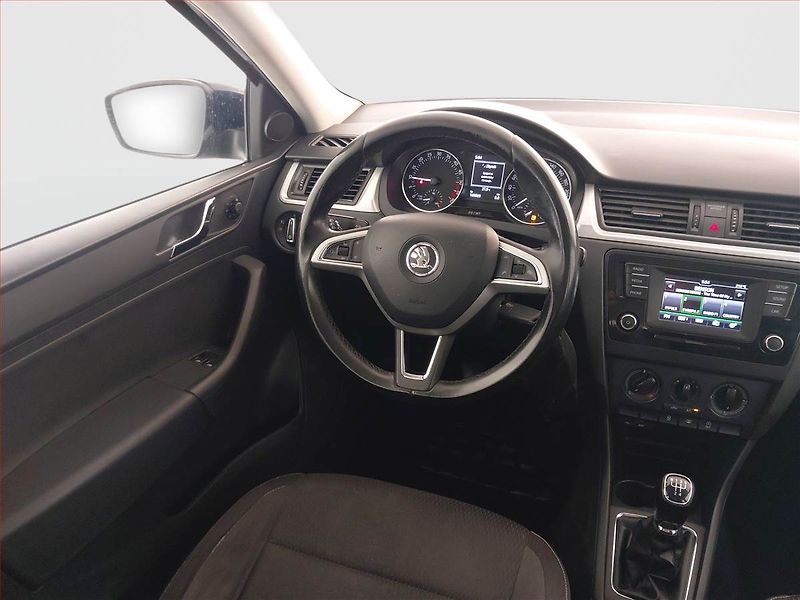 Škoda Rapid (2015) Ambition 1.4 TDI - fotka 7 z 18