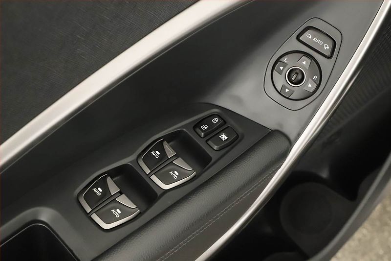 Hyundai Santa Fe (2016) 2.2 CRDi, 4X4, Automat - fotka 10 z 18