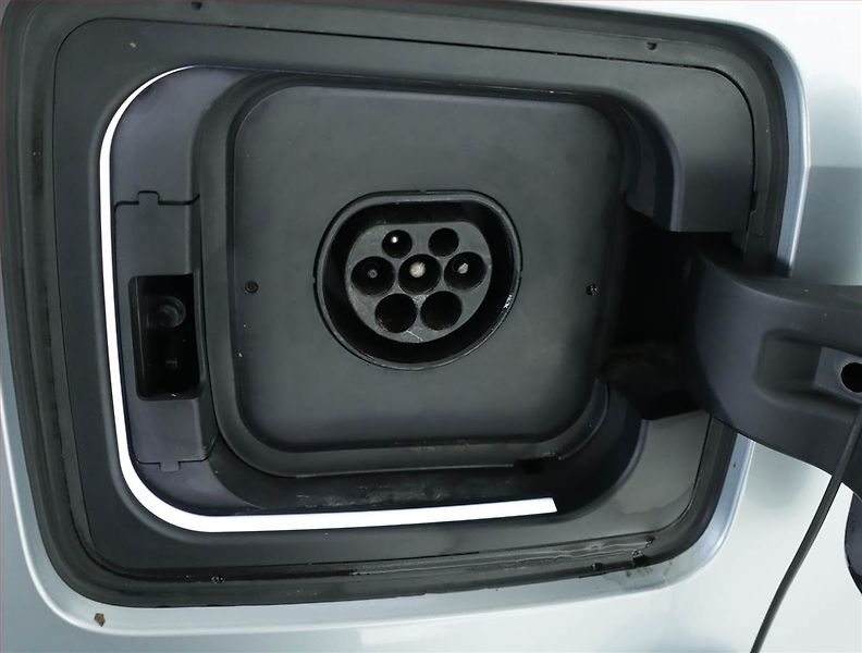 BMW i3 (2014) 60Ah BEV, SoH 74%, Automat - fotka 18 z 19