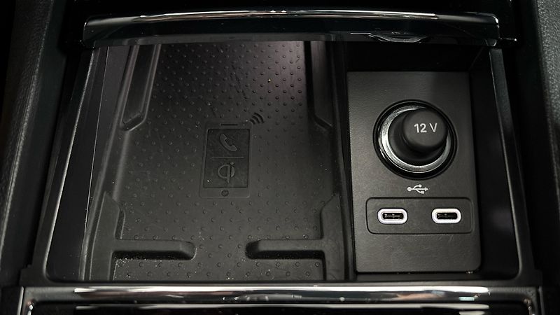 Škoda Karoq 1.5 TSI DSG Sportline - fotka 21 z 27