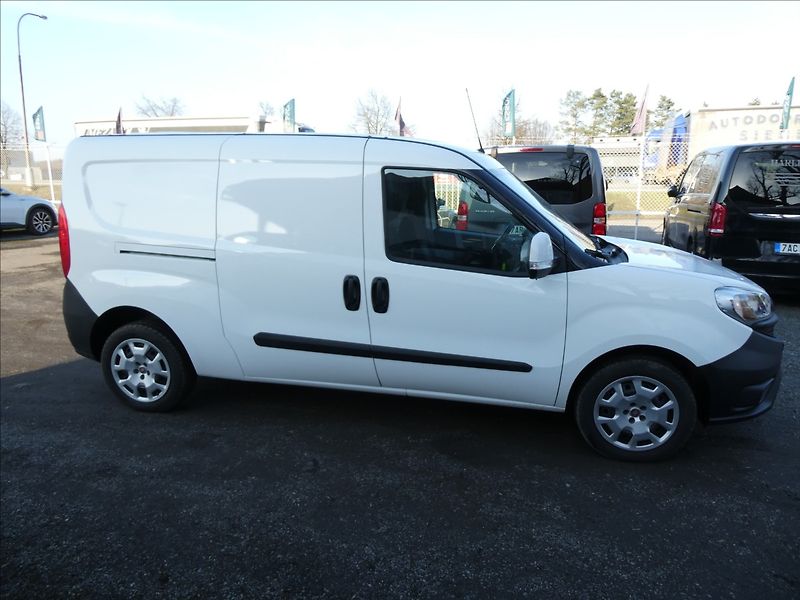 Fiat Dobló cargo 1,4 benzín/CNG SX L2H1,DPH,ČR - fotka 2 z 36