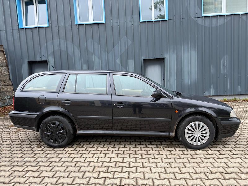 Škoda Octavia 1,9 TDI / 81 kW / + alu kola  - fotka 6 z 21