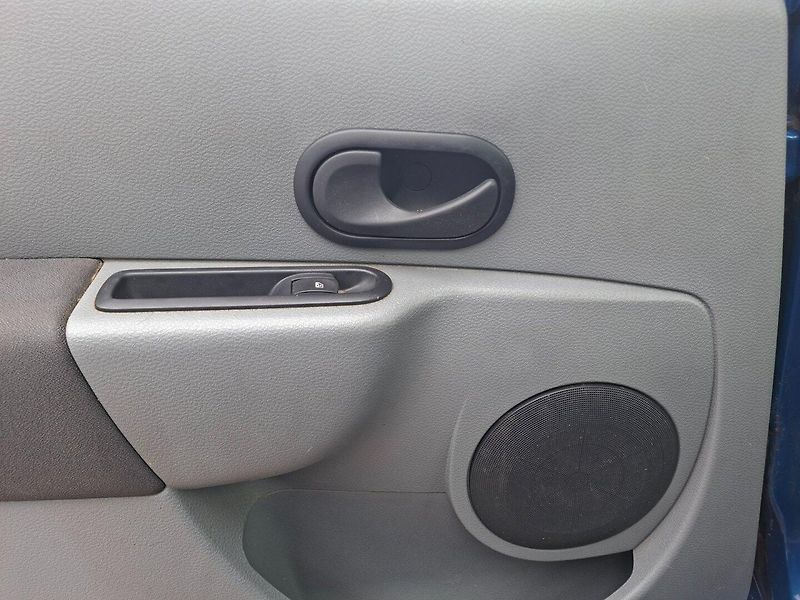 Renault Modus (2007) 1.2i 55kW -KLIMATIZACE - fotka 22 z 38