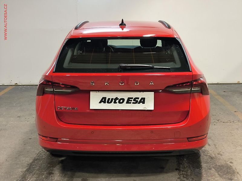 Škoda Octavia (2021) 2.0 TDi, ČR, Ambition, LED - fotka 5 z 17