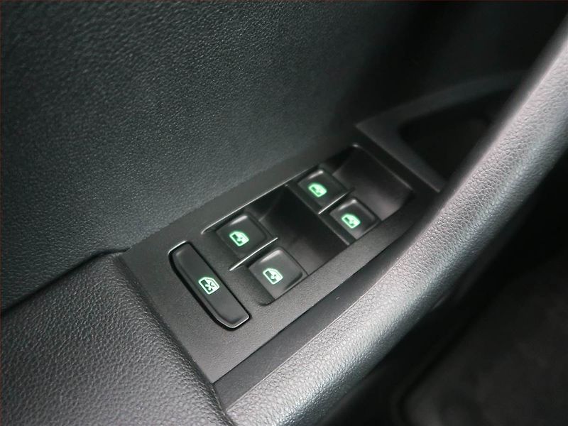 Škoda Octavia (2017) Ambition 1.6 TDI, Tempomat - fotka 17 z 17