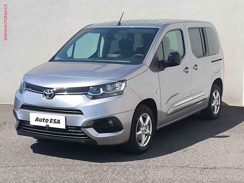 Toyota ProAce City Verso (2022) 1.5D-4D, ČR - fotka 3 z 19