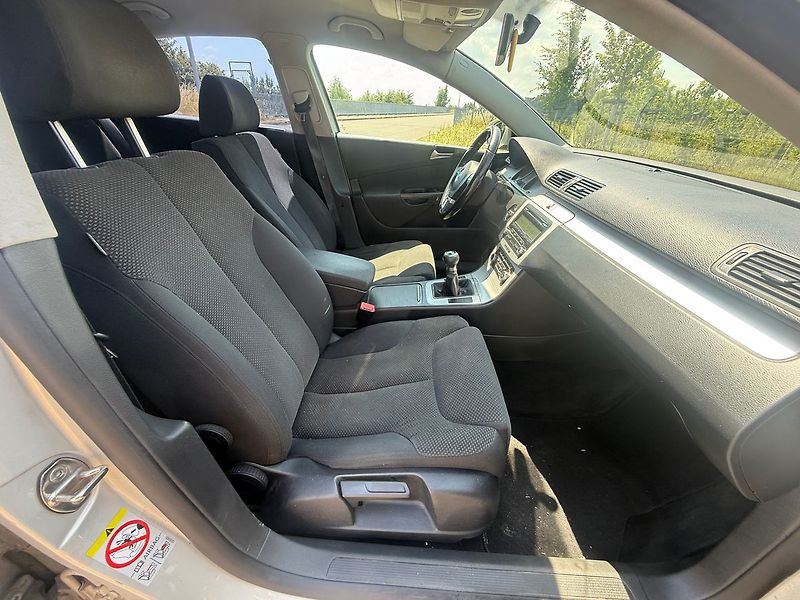 Volkswagen Passat 2,0 103 KW KLIMATIZACE PLNĚ DO - fotka 13 z 15