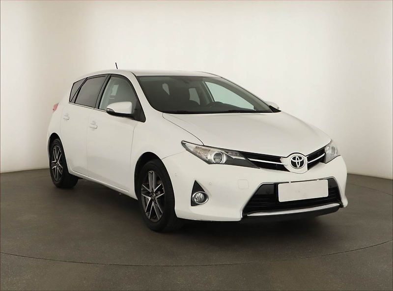 Toyota Auris (2015) 1.6 Valvematic, ČR,1.maj - fotografie inzerátu