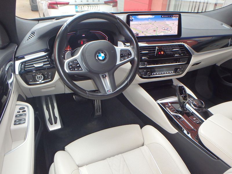 BMW Řada 6 (2022) 640 GT xDrive, INDIVIDUAL - fotka 18 z 22