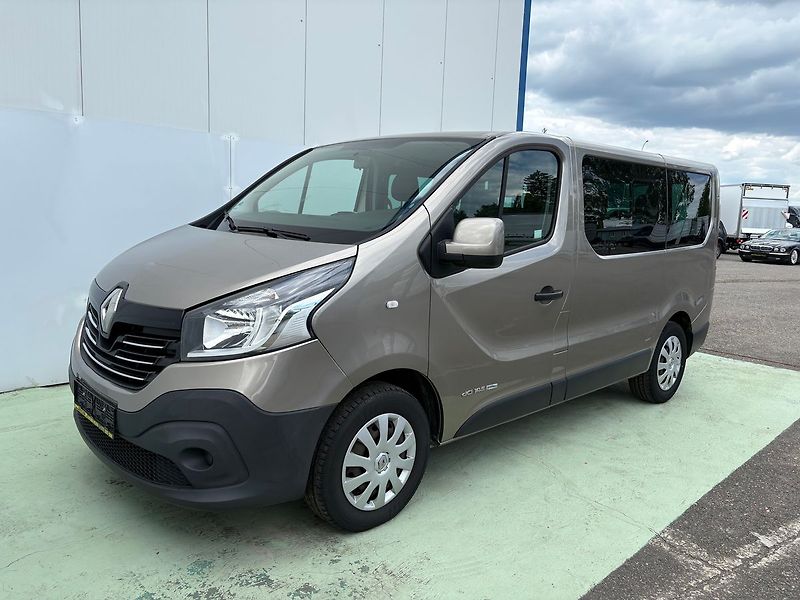 Renault Trafic (2017) 1.6dCi, 107kW, 9 míst, Tažné - fotka 3 z 17