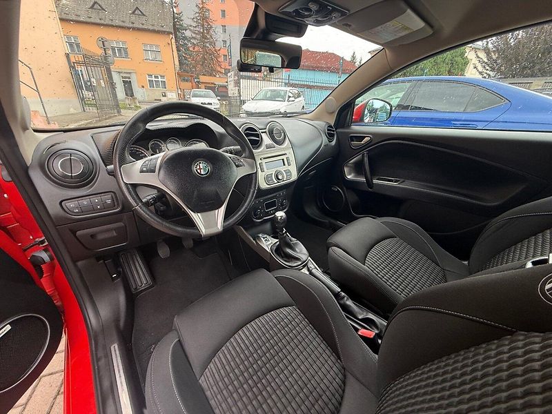 Alfa Romeo MiTo (2009) 1.4 77 kW - Málo najeto ! - fotka 7 z 15