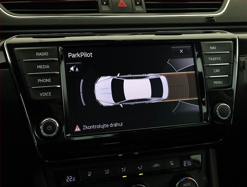 Škoda Superb (2017) 2.0 TDI, 4X4, Automat - fotka 13 z 21