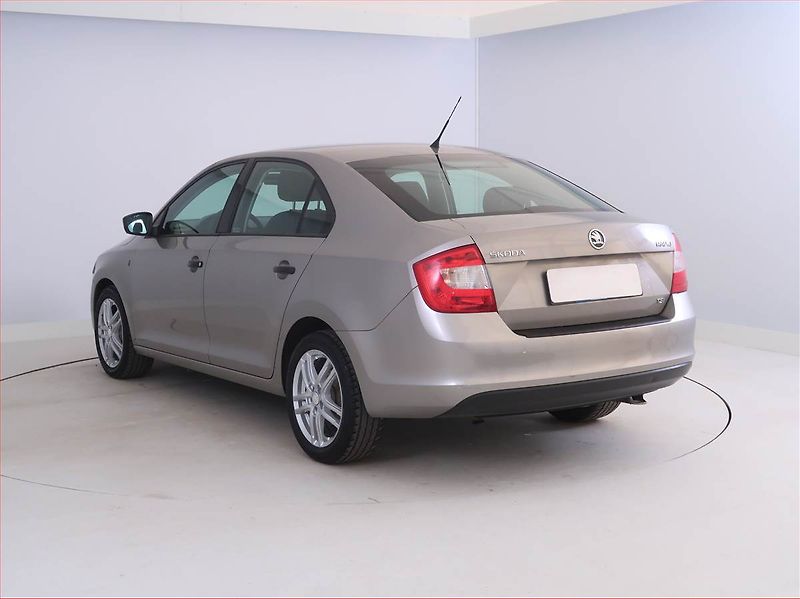Škoda Rapid (2013) 1.2 TSI, Serv.kniha - fotka 4 z 16