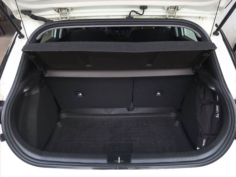 Hyundai i20 (2016) 1.2, ČR,1.maj, Serv.kniha - fotka 13 z 14