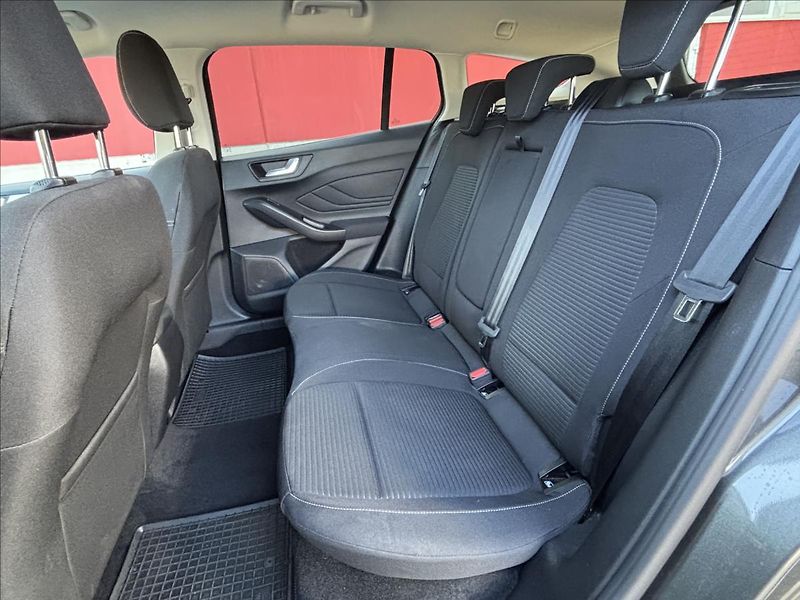 Ford Focus 1,5 EcoBlue 85kW TitaniumX AUT - fotka 15 z 38