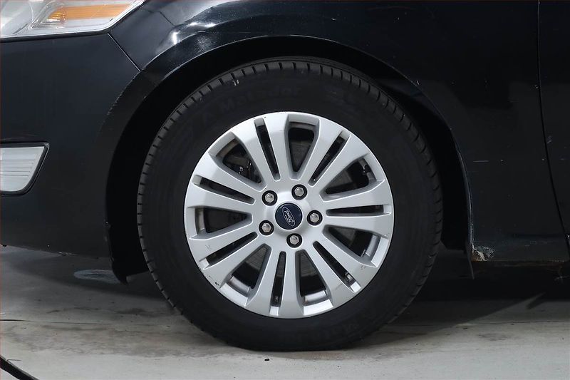 Ford Mondeo (2009) 2.0 TDCi, Navi, Tempomat - fotka 14 z 22