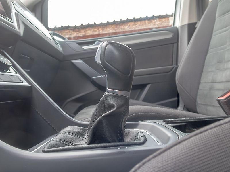 Volkswagen Touran (2019) ČR 1.5TSI 110KW DSG LED – NAVI - fotka 28 z 55