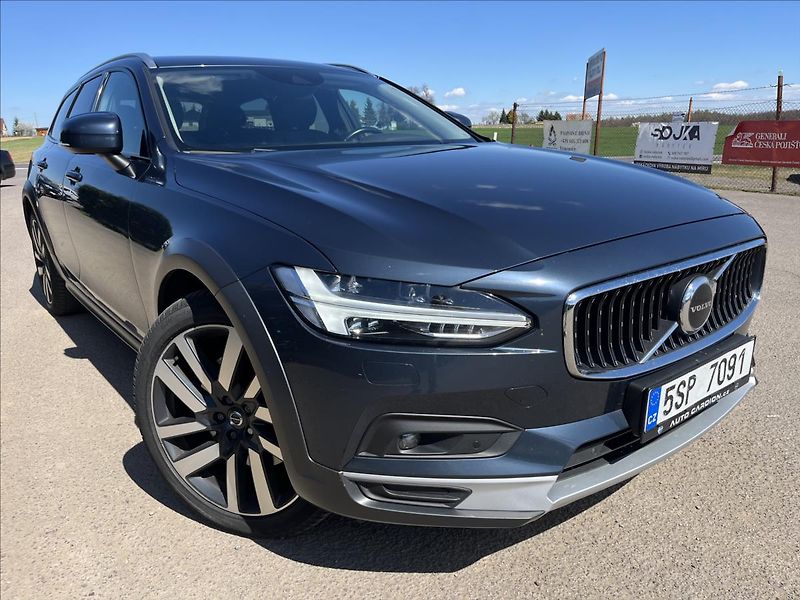 Volvo V90 2,0 B4 145KW CROSS COUNTRY DPH - fotka 38 z 43